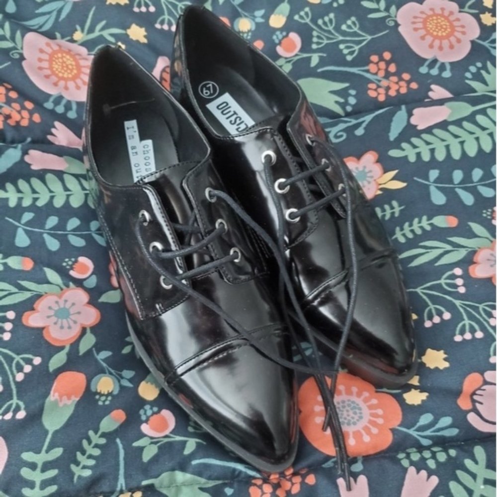 Outsider 67 Size 10 NWOT Black Vinyl Creepers